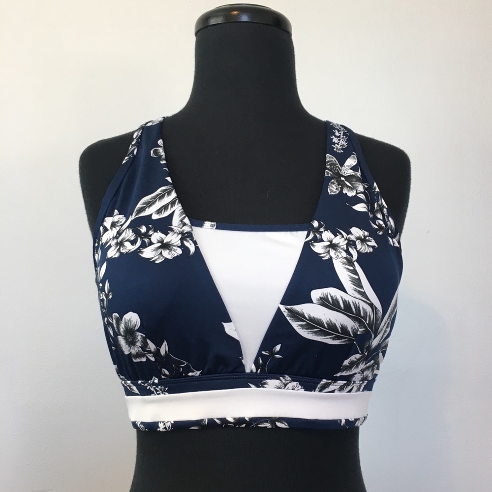 Sam Edelman Blue and White Colorblock Triangle Tropical Sports Bra, L